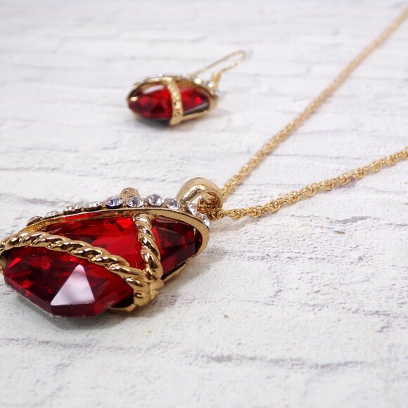 Sparkling Red Rectangle Crystal Pendant Necklace and Matching Earring Set - Picture 6 of 9